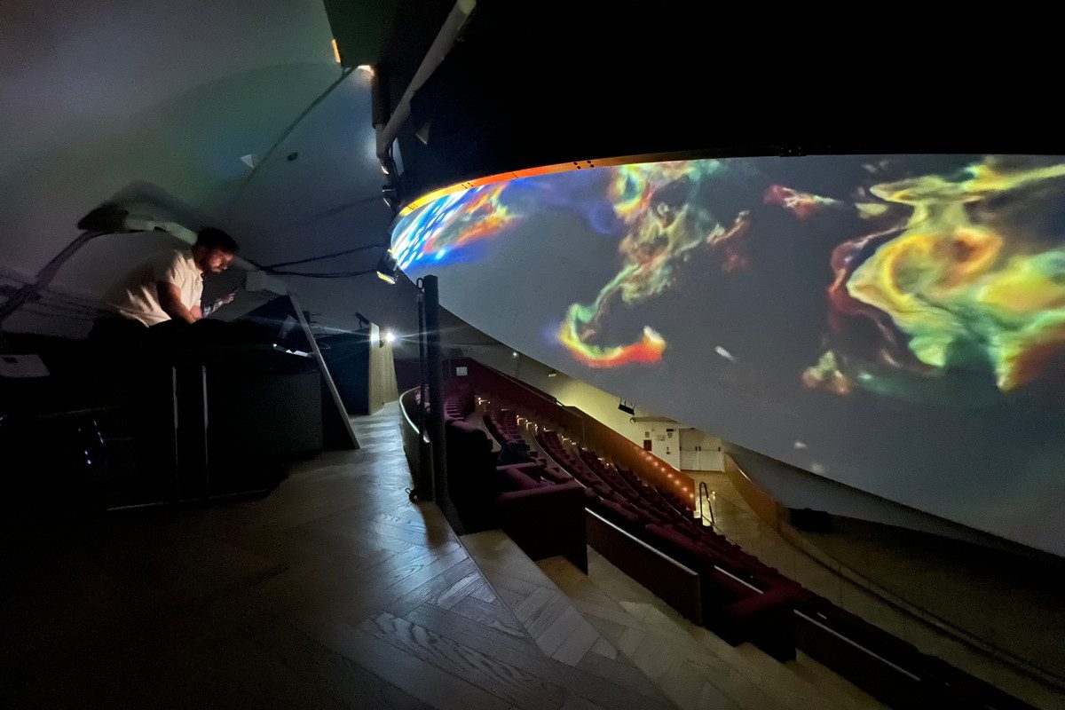 Figure barocche di Luca Giordano animate sulla cupola