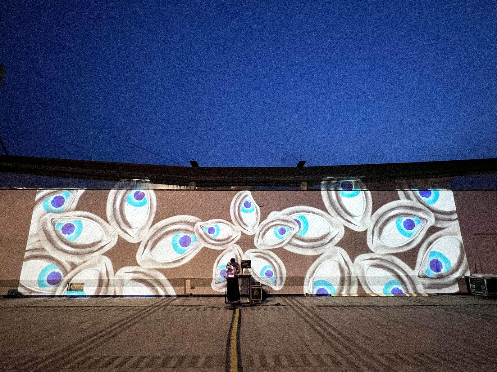 FANTASTIK - hand-drawn eyes taking over the wall
