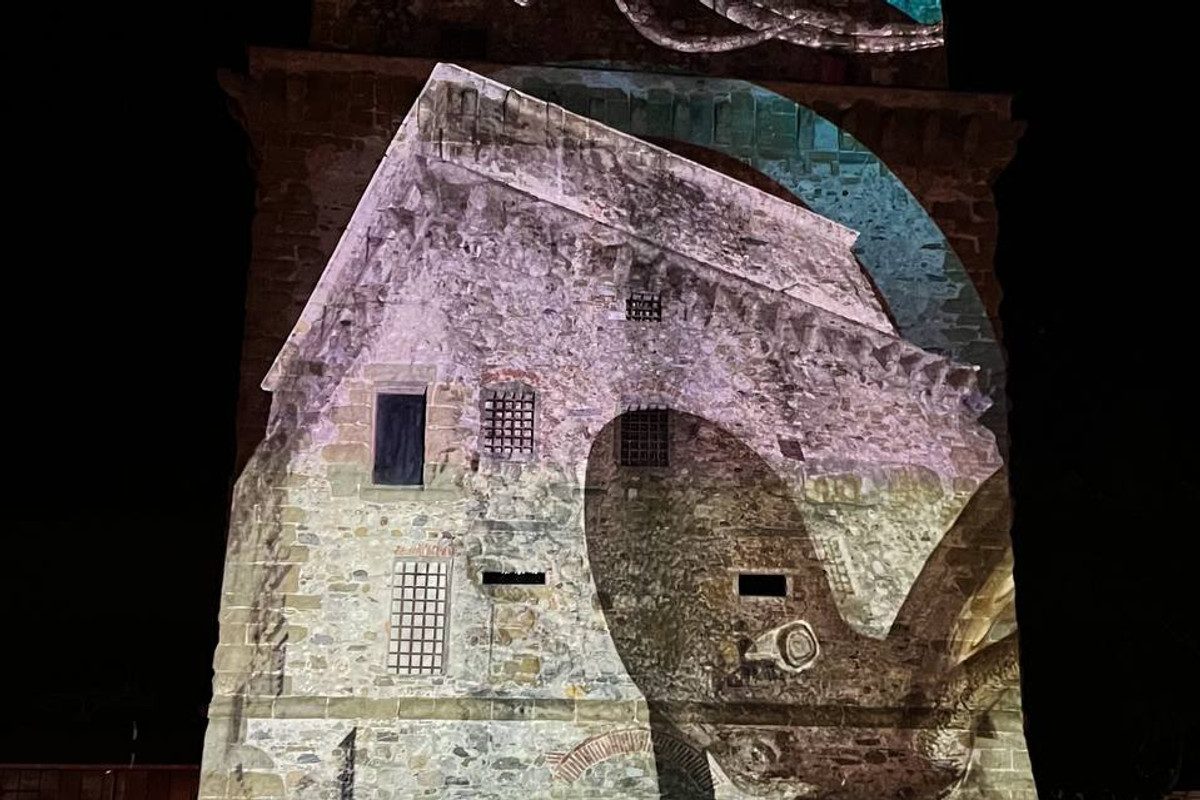 Matilde - disegni a mano che raccontano la storia della torre