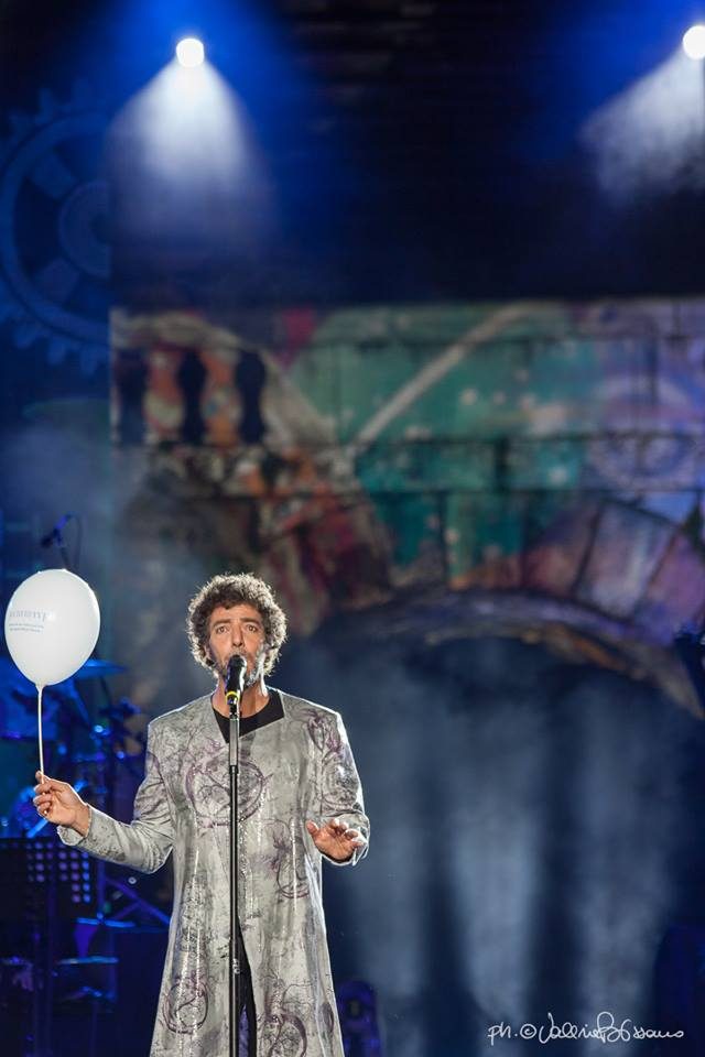 Gazze' al basso con visual esoterici di Alchemaya