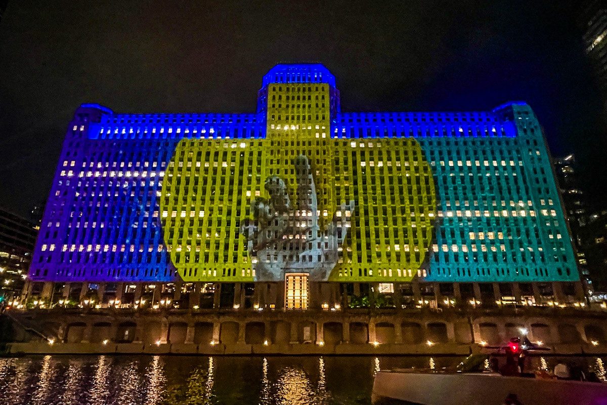 Vista panoramica della proiezione monumentale su theMART