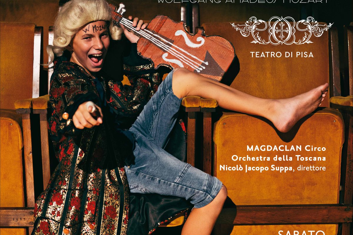 Materiale coordinato con il nuovo branding del teatro