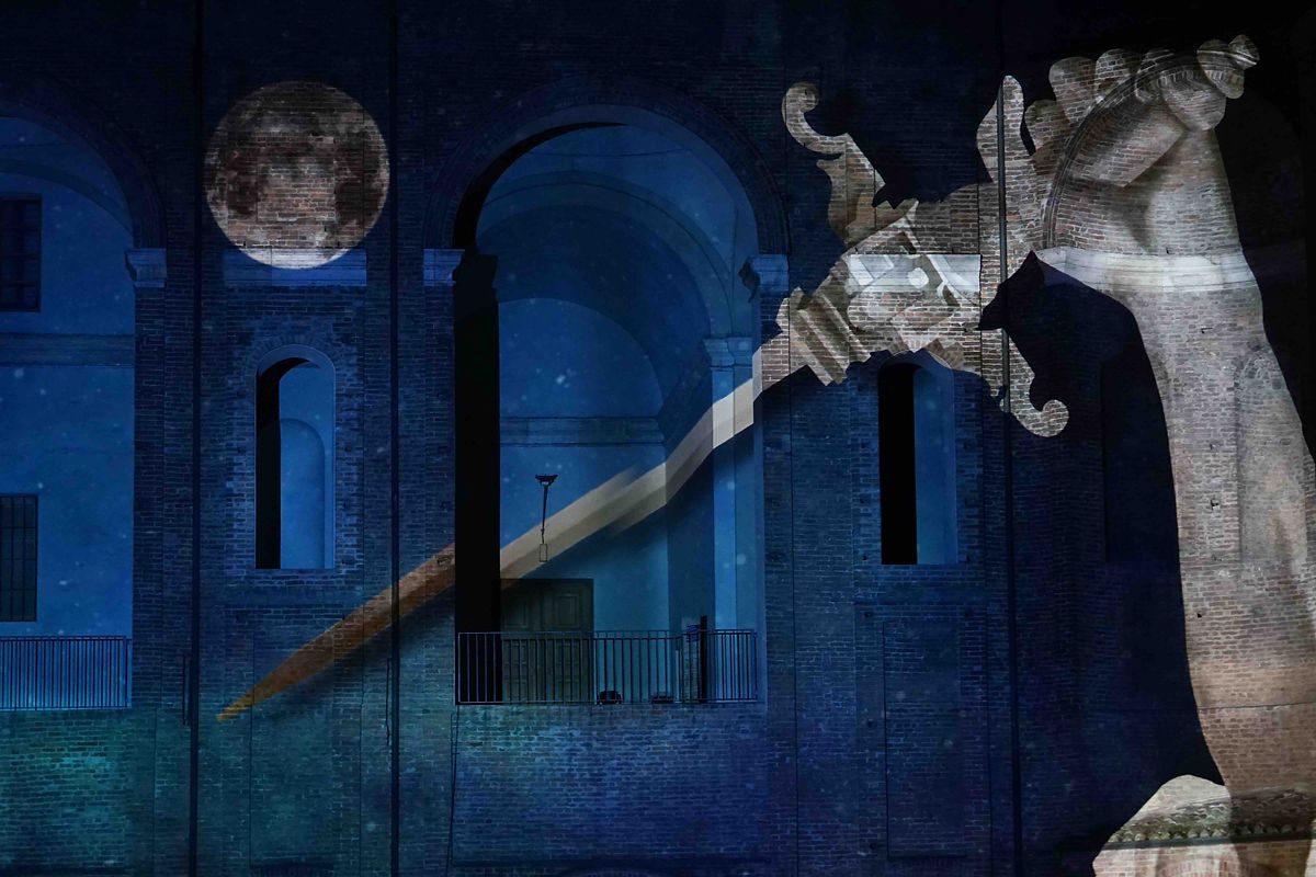 Tosca - video mapping sulla parete interna di Palazzo Farnese