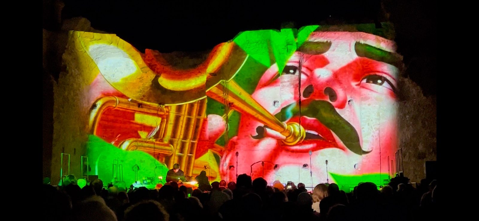 Dettaglio delle animazioni con suoni della pineta di Viareggio