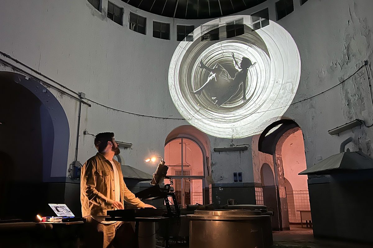 VERTIGO - ricomposizione poetica ispirata al Kintsugi